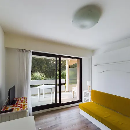 Διαμέρισμα A 200 M De La 4 Couchages, Separee Avec Grande Terrasse Vu Degagee Sur Les Pins