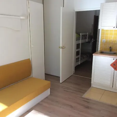 A 200 M De La 4 Couchages, Separee Avec Grande Terrasse Vu Degagee Sur Les Pins Διαμέρισμα