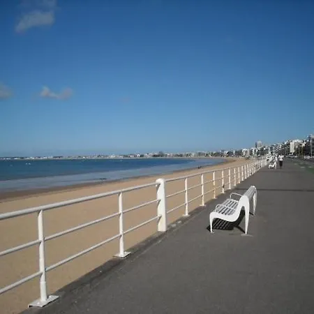 Διαμέρισμα A 200 M De La 4 Couchages, Separee Avec Grande Terrasse Vu Degagee Sur Les Pins La Baule