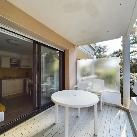 A 200 M De La 4 Couchages, Separee Avec Grande Terrasse Vu Degagee Sur Les Pins La Baule